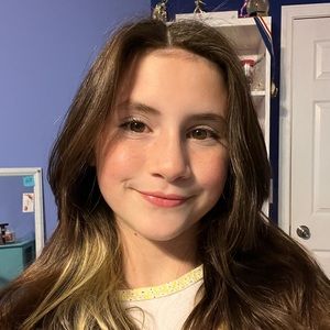 Meet your Posher, Ava